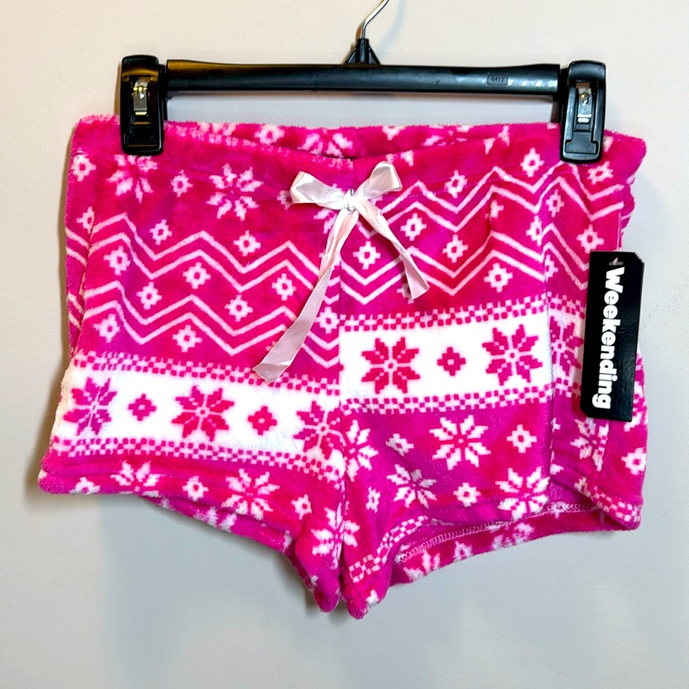 Weekending Plush Sleep Fleece Shorts Pajama Bottoms Pink & White Size M